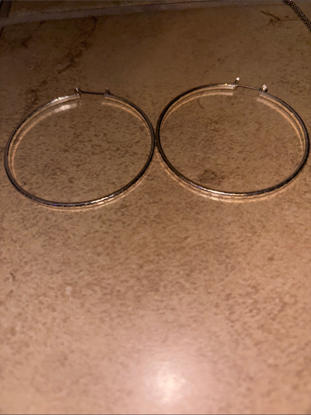 Jewelry bundle 2 earrings and  necklace - Picture 3 of 6